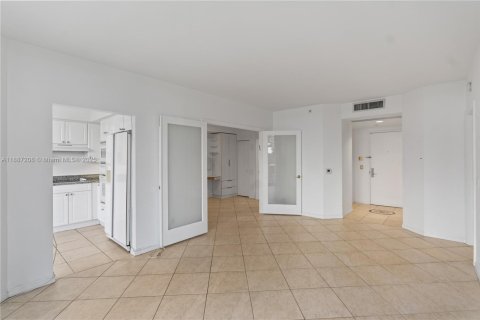 Copropriété à vendre à Miami Beach, Floride: 1 chambre, 102.19 m2 № 1941507 - photo 11