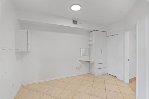 Copropriété à vendre à Miami Beach, Floride: 1 chambre, 102.19 m2 № 1941507 - photo 17