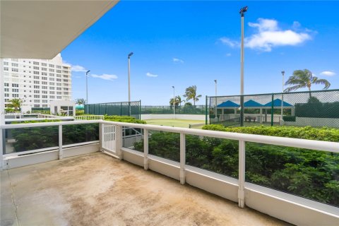 Copropriété à vendre à Miami Beach, Floride: 1 chambre, 102.19 m2 № 1941507 - photo 2