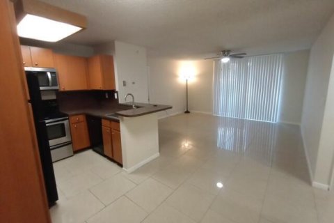 Condo in Coconut Creek, Florida, 1 bedroom  № 2083831 - photo 8