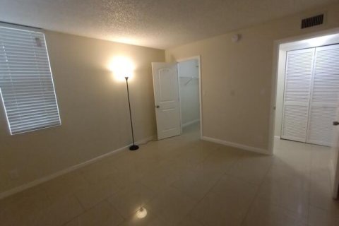 Condo in Coconut Creek, Florida, 1 bedroom  № 2083831 - photo 14