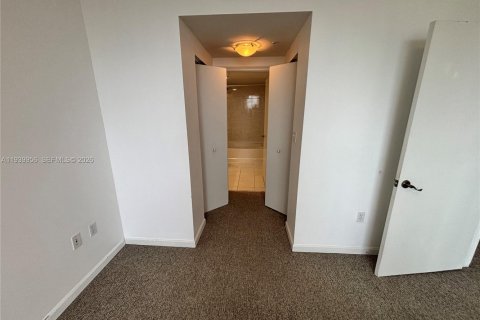 Condo in Aventura, Florida, 2 bedrooms  № 2088596 - photo 3