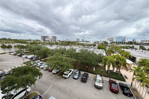 Condo in Aventura, Florida, 2 bedrooms  № 2088596 - photo 12