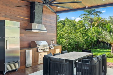 House in Miami, Florida 5 bedrooms № 2080277 - photo 24