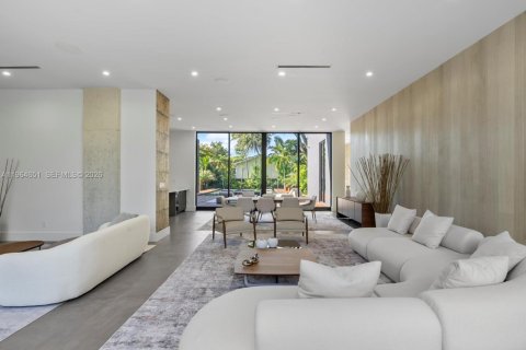 House in Miami, Florida 5 bedrooms № 2080277 - photo 7
