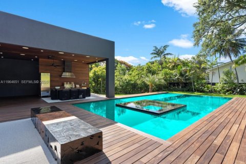 House in Miami, Florida 5 bedrooms № 2080277 - photo 21