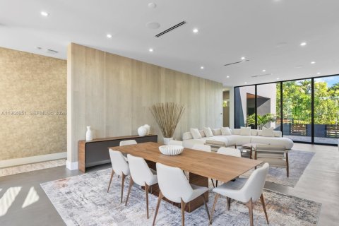 House in Miami, Florida 5 bedrooms № 2080277 - photo 15