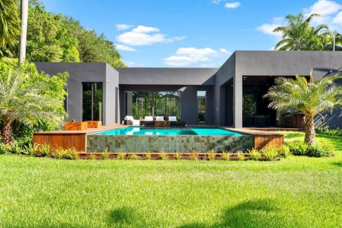 House in Miami, Florida 5 bedrooms № 2080277 - photo 4