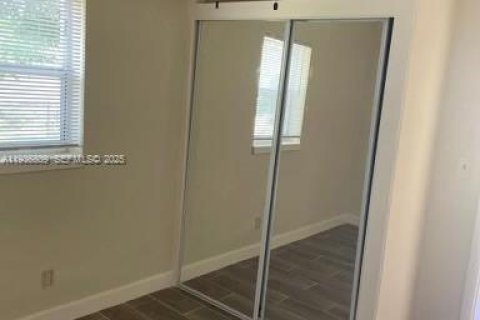Casa en alquiler en Fort Lauderdale, Florida, 2 dormitorios, 110.55 m2 № 2055143 - foto 17