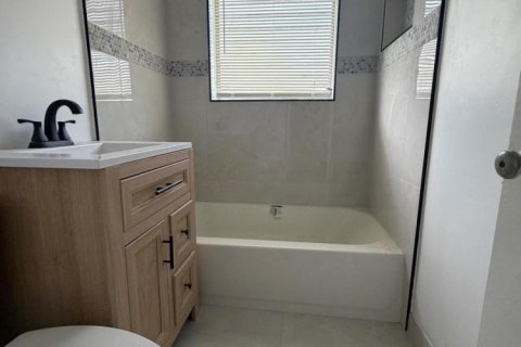 Villa ou maison à vendre à Fort Lauderdale, Floride: 2 chambres, 76.64 m2 № 2083507 - photo 5