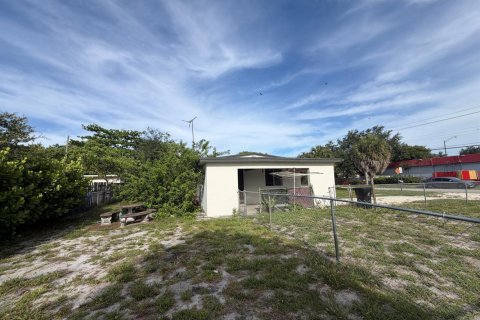 Villa ou maison à vendre à Fort Lauderdale, Floride: 2 chambres, 76.64 m2 № 2083507 - photo 15