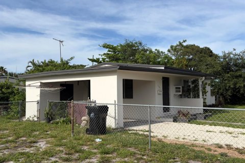 Villa ou maison à vendre à Fort Lauderdale, Floride: 2 chambres, 76.64 m2 № 2083507 - photo 12