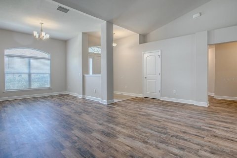 House in Ocala, Florida 4 bedrooms, 278.71 sq.m. № 1883686 - photo 3