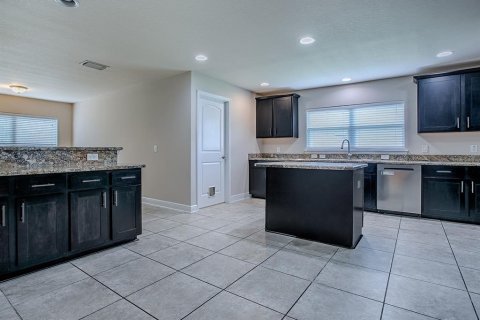 House in Ocala, Florida 4 bedrooms, 278.71 sq.m. № 1883686 - photo 7