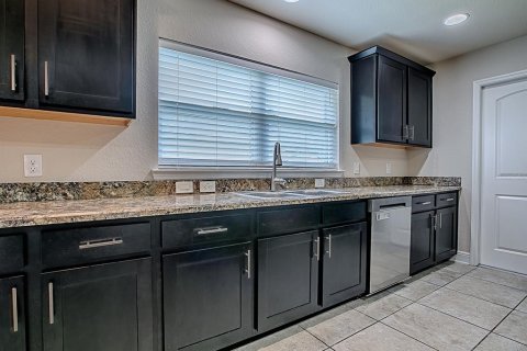 House in Ocala, Florida 4 bedrooms, 278.71 sq.m. № 1883686 - photo 9