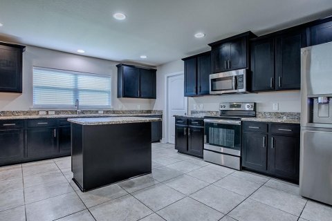 House in Ocala, Florida 4 bedrooms, 278.71 sq.m. № 1883686 - photo 8