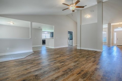 House in Ocala, Florida 4 bedrooms, 278.71 sq.m. № 1883686 - photo 17