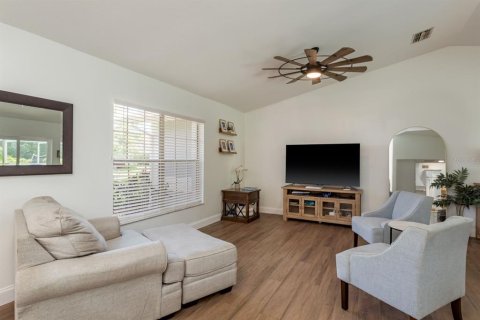 Casa en venta en Palm Harbor, Florida, 3 dormitorios, 190.64 m2 № 1796218 - foto 3