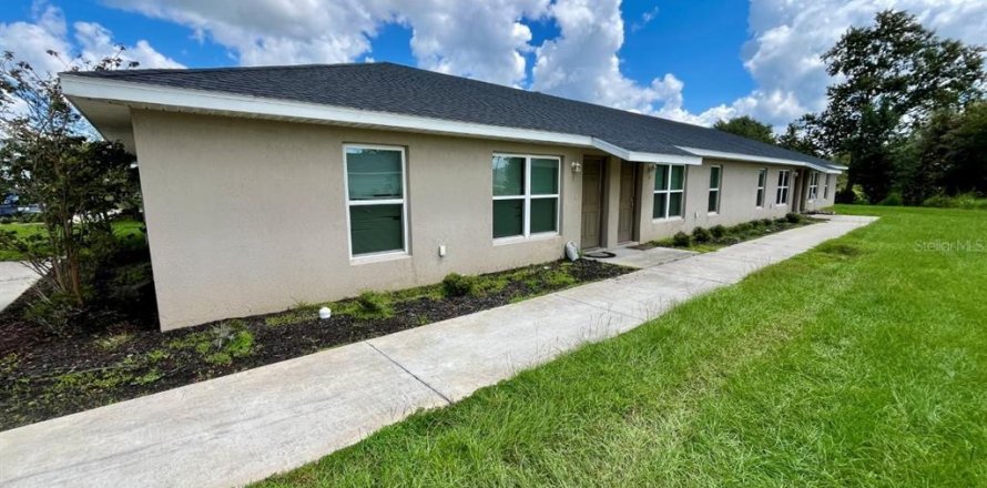 Commercial property in Ocala, Florida 8 bedrooms, 361.2 sq.m. № 1894897