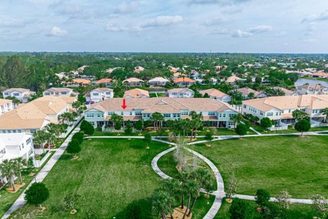 Townhouse in Royal Palm Beach, Florida 3 bedrooms, 206.06 sq.m. № 1104696 - photo 1