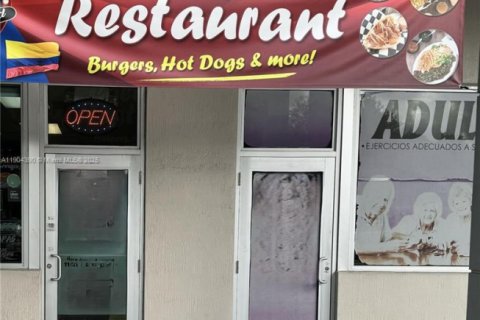 Propiedad comercial en Miami, Florida № 2012278