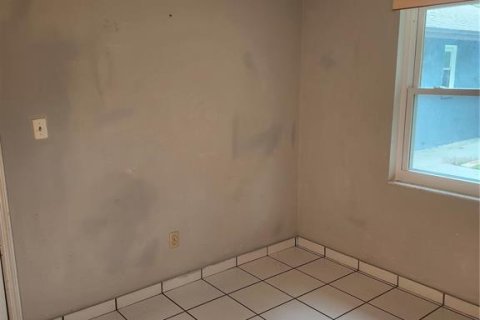House in Orlando, Florida 4 bedrooms, 179.77 sq.m. № 2302968 - photo 21