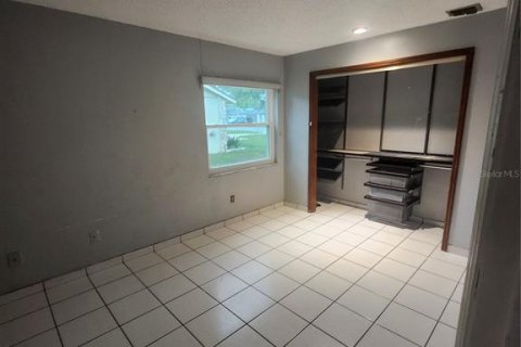 House in Orlando, Florida 4 bedrooms, 179.77 sq.m. № 2302968 - photo 28
