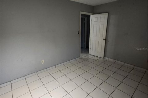 House in Orlando, Florida 4 bedrooms, 179.77 sq.m. № 2302968 - photo 30