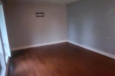 House in Orlando, Florida 4 bedrooms, 179.77 sq.m. № 2302968 - photo 8