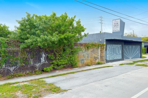 Immobilier commercial à Miami, Floride № 2059730
