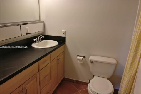 Copropriété à louer à North Bay Village, Floride: 1 chambre, 57.6 m2 № 1995356 - photo 15