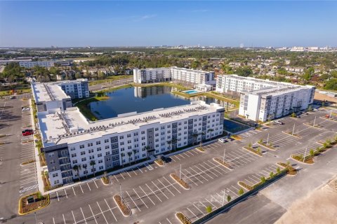 Condo in Orlando, Florida, 1 bedroom  № 2112102 - photo 19