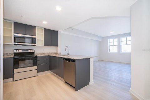 Condo in Orlando, Florida, 1 bedroom  № 2112102 - photo 3