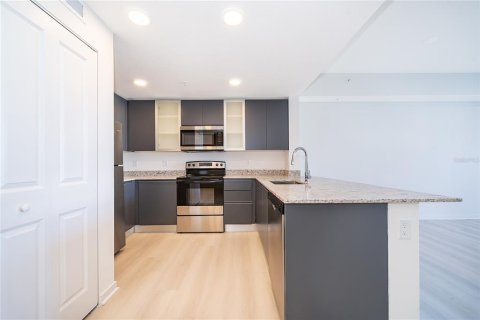 Condo in Orlando, Florida, 1 bedroom  № 2112102 - photo 4