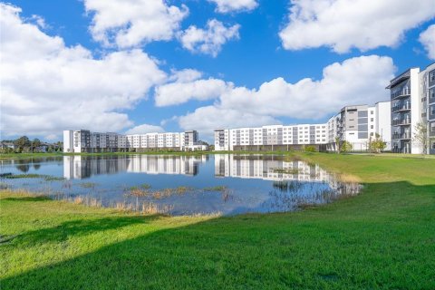 Condo in Orlando, Florida, 1 bedroom  № 2112102 - photo 20