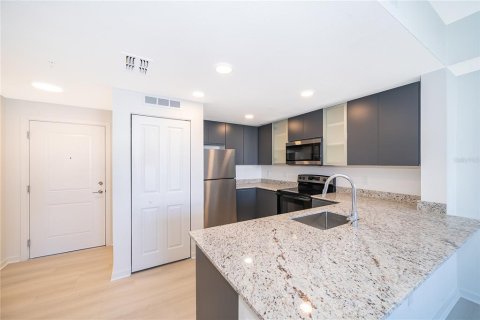 Condo in Orlando, Florida, 1 bedroom  № 2112102 - photo 5