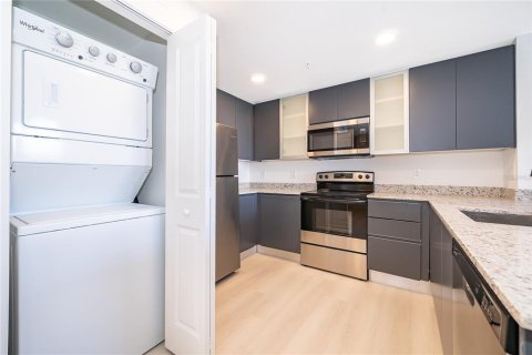 Condo in Orlando, Florida, 1 bedroom  № 2112102 - photo 7