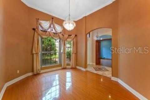 House in Orlando, Florida 4 bedrooms, 195.19 sq.m. № 1903346 - photo 3