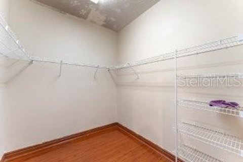 House in Orlando, Florida 4 bedrooms, 195.19 sq.m. № 1903346 - photo 14