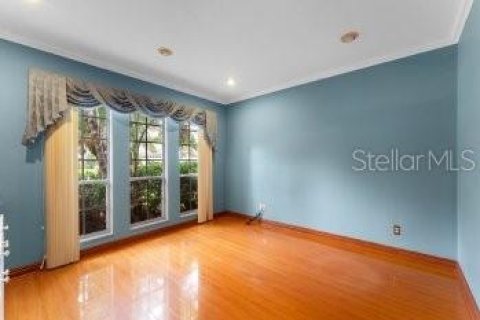 House in Orlando, Florida 4 bedrooms, 195.19 sq.m. № 1903346 - photo 5