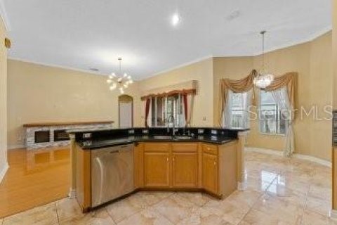 House in Orlando, Florida 4 bedrooms, 195.19 sq.m. № 1903346 - photo 11
