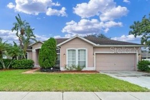 House in Orlando, Florida 4 bedrooms, 195.19 sq.m. № 1903346 - photo 2