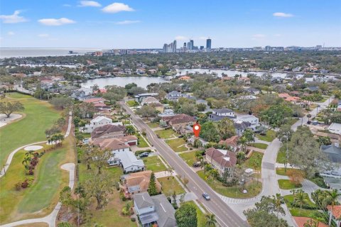 House in Saint Petersburg, Florida 2 bedrooms, 104.05 sq.m. № 1793052 - photo 5