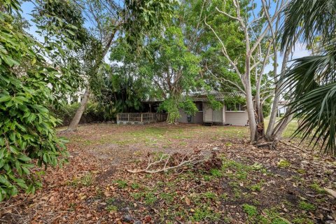 House in Saint Petersburg, Florida 2 bedrooms, 104.05 sq.m. № 1793052 - photo 9