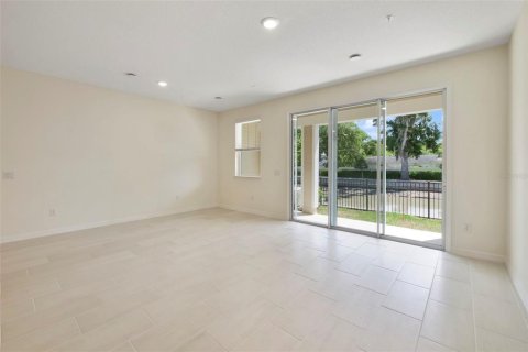 Townhouse in Sanford, Florida 3 bedrooms, 143.44 sq.m. № 2092341 - photo 10