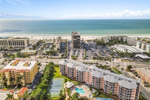Condo in Saint Pete Beach, Florida, 3 bedrooms  № 2144056 - photo 5