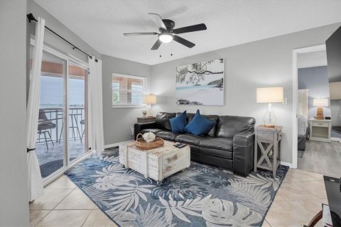 Condo in Saint Pete Beach, Florida, 3 bedrooms  № 2144056 - photo 8