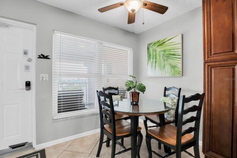 Condo in Saint Pete Beach, Florida, 3 bedrooms  № 2144056 - photo 17
