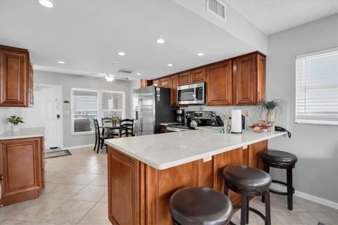 Condo in Saint Pete Beach, Florida, 3 bedrooms  № 2144056 - photo 13