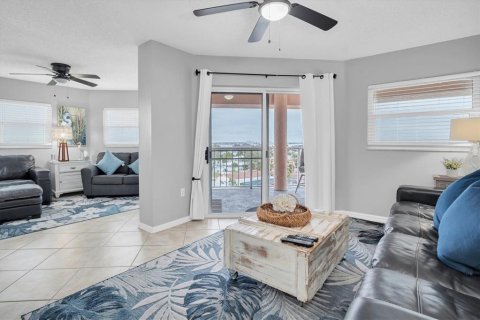 Condo in Saint Pete Beach, Florida, 3 bedrooms  № 2144056 - photo 10